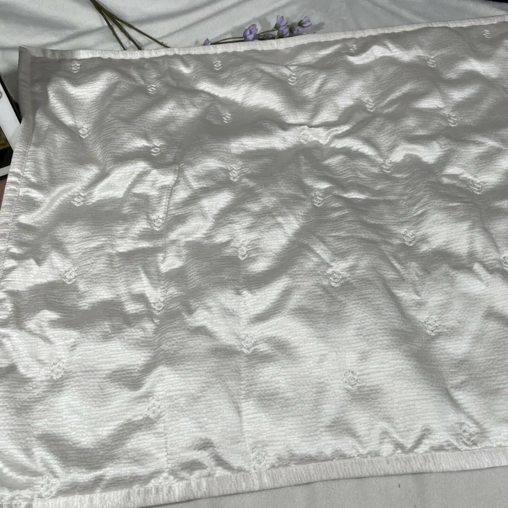 NEW [ 1 King‎ ] Quilted Pillow Sham for Hudson Park Nouveau White